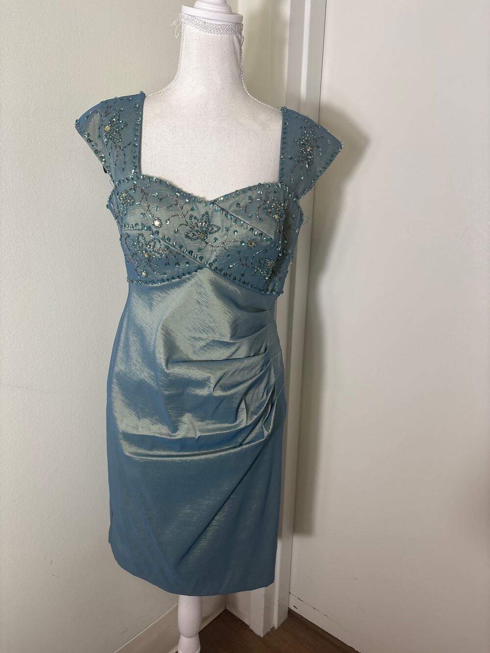 NWT Ignite Evenings Teal Beaded Ruched Knee Length Sheath Dress sz 10